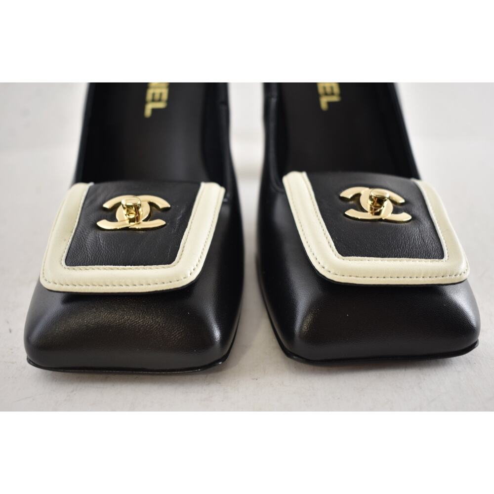 Chanel 26S Blazy Black White Square Toe Turnlock Gold CC Logo Block Heel Pump 39 - Picture 15 of 16